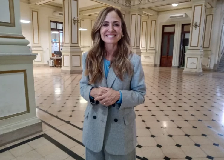 Victoria Tolosa Paz en Tres Arroyos: rechazo a la privatización del agua y respaldo a Pablo Garate