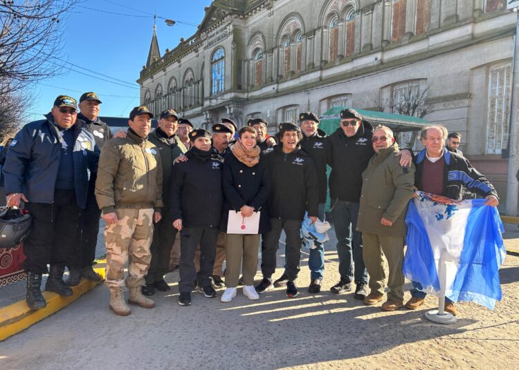 Adolfo Gonzales Chaves celebró sus 109 años con una jornada cargada de historia, comunidad y festejos