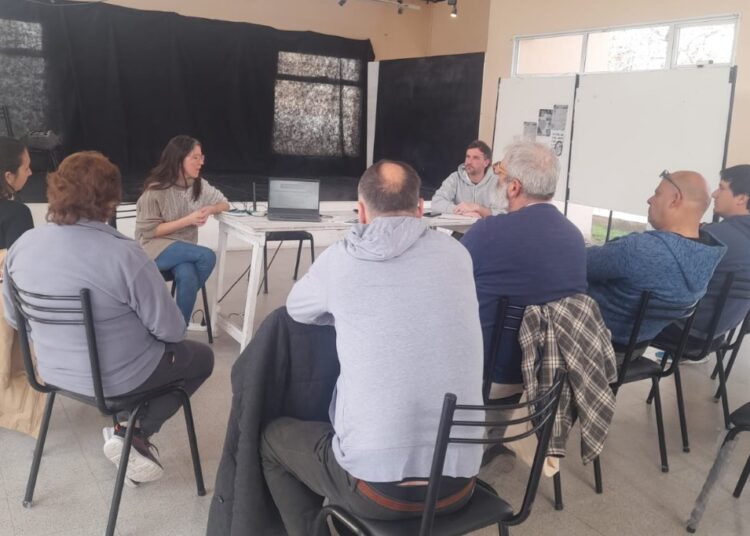 Reunión en Claromecó con el sector turístico y entrega del sello “Servicio Registrado”