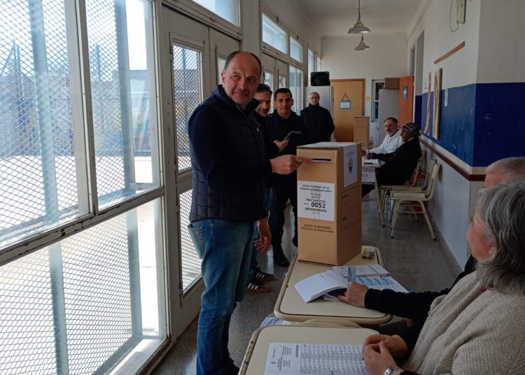 El Intendente Pablo Garate emitió su voto