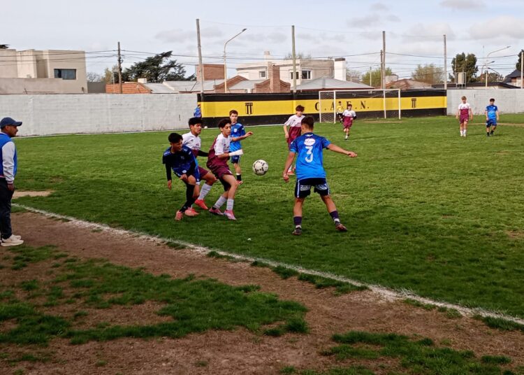 Las selecciones juveniles cerraron su participación de la mejor manera