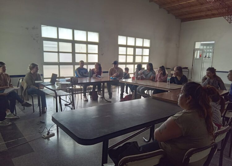 Trabajo conjunto entre Educación y Fortalecimiento Familiar