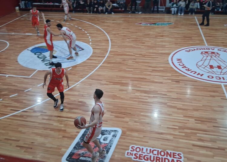 Huracán superó a Alumni en el inicio de una nueva fecha