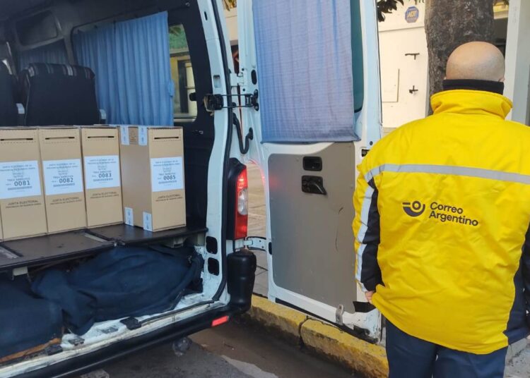 Distribuyeron las urnas en el Distrito