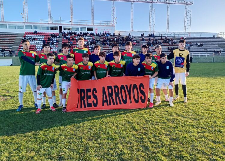 Tres Arroyos sumó en Coronel Pringles y quedó con chances