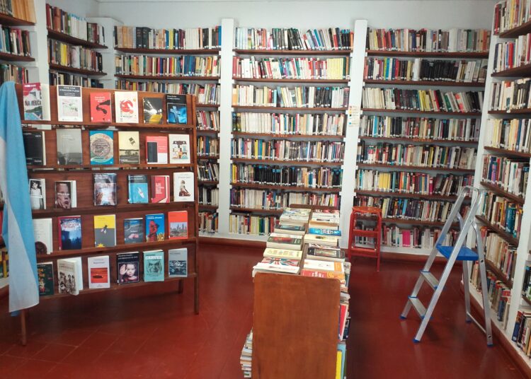 Un libro, una ayuda: la Biblioteca José Ingenieros busca sumar socios para seguir iluminando la cultura”