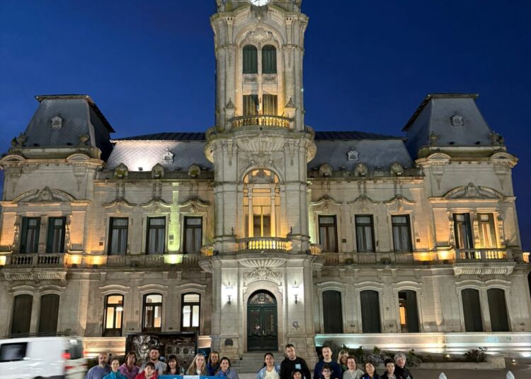 Padres se reunieron en la Plaza San Martín por el Día Internacional de la Dislexia