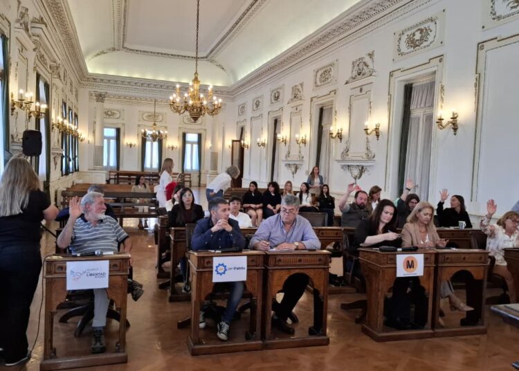 En otra pálida sesión legislativa, ratificaron al nuevo titular del Ente Vial Rural