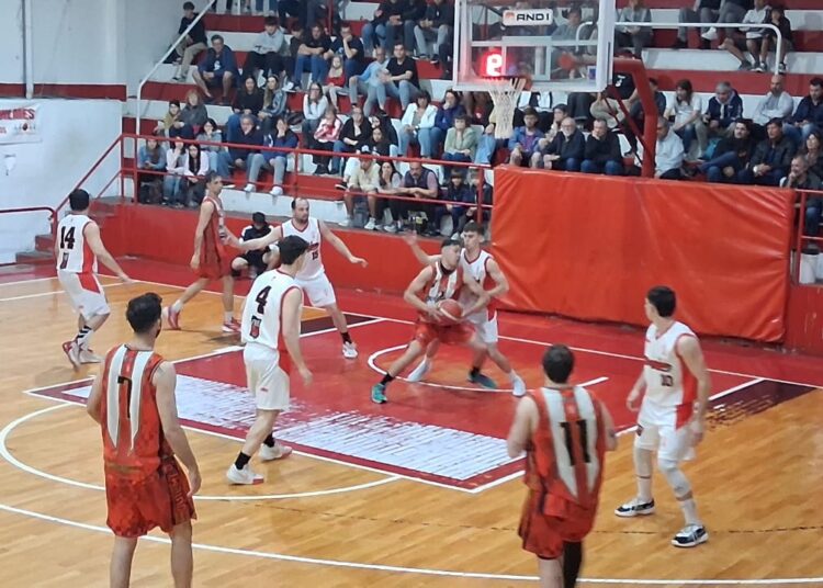 Quilmes volvió a imponerse en el clásico ante Huracán