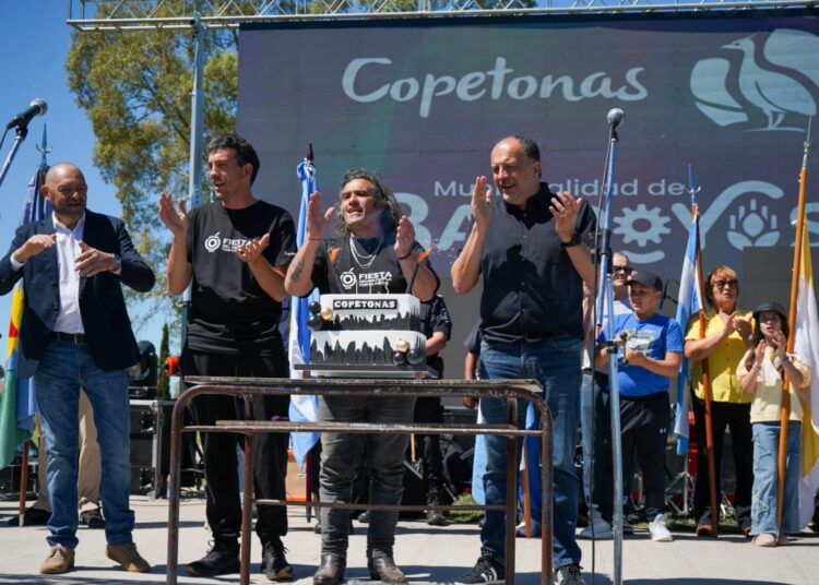 Copetonas vivió una jornada cargada de emoción con el acto oficial y la undécima edición de la Fiesta del Mate y la Torta Frita