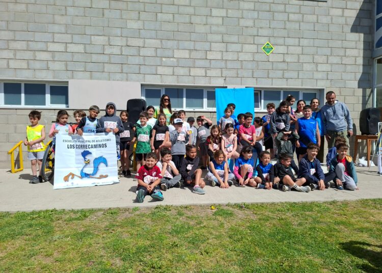Celebraron un festival atlético infantil en la pista municipal