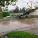 El viento provocó la voladura de un tinglado y parte del corralón del club Villa del Parque.