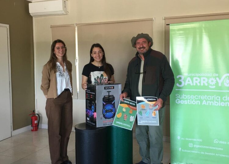 Entrega de premios del concurso “Tapitas solidarias”