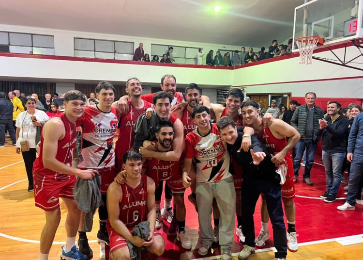 Alumni de Orense logró el ascenso con una noche soñada