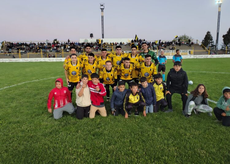 Olimpo goleó en Tandil y aseguró su lugar en octavos del Regional Amateur