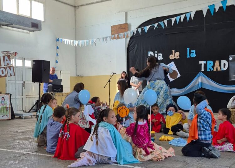 Tres Arroyos celebra el Día Mundial de la Filosofía con una experiencia filosófico-mitológica