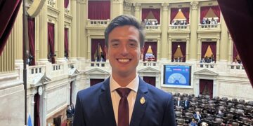 Un tresarroyense con rol clave en el Congreso: Dylan Politano, asesor parlamentario de La Libertad Avanza