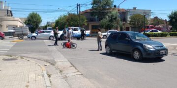Un motociclista fue trasladado al hospital tras un choque en Belgrano y Mitre