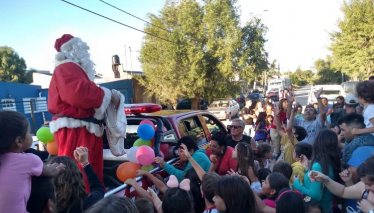 Papá Noel vuelve a El Parquecito y celebra 39 años de una tradición solidaria