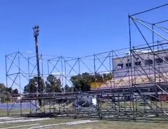 Avanza el armado del escenario para el show de Abel Pintos en el Club Olimpo