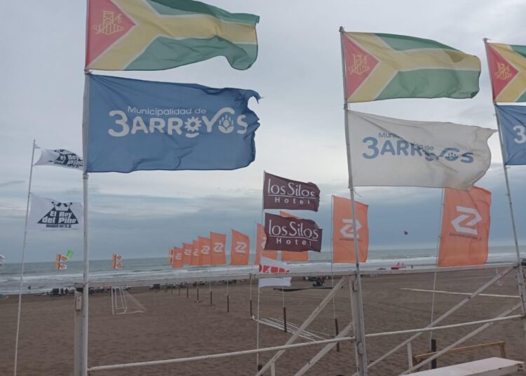 El fútbol playero tiene su estreno en Claromecó con el primer torneo Seven