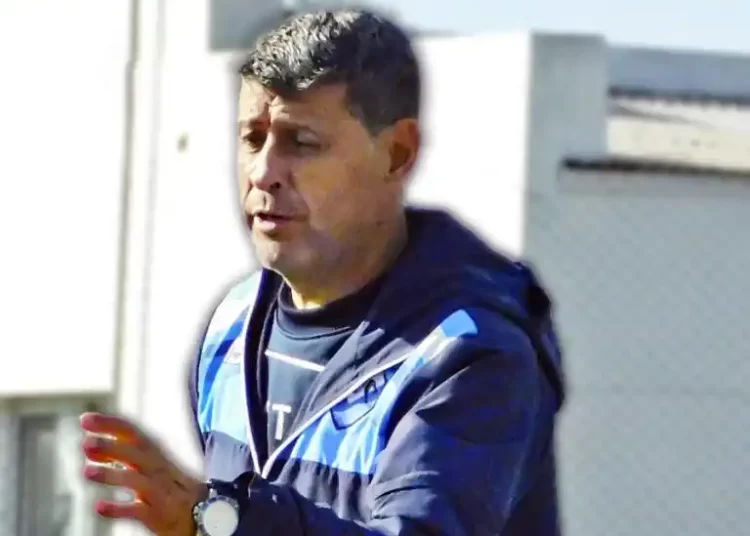 Sergio Amestoy inició su tercer ciclo como director técnico de Olimpo
