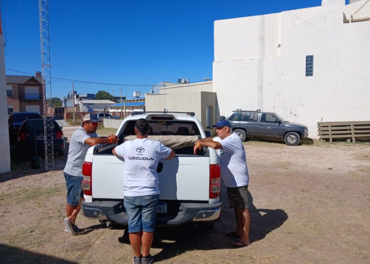 Apareció la negra: un pescador tresarroyense lidera la clasificación con una captura en el Salto de Cristian