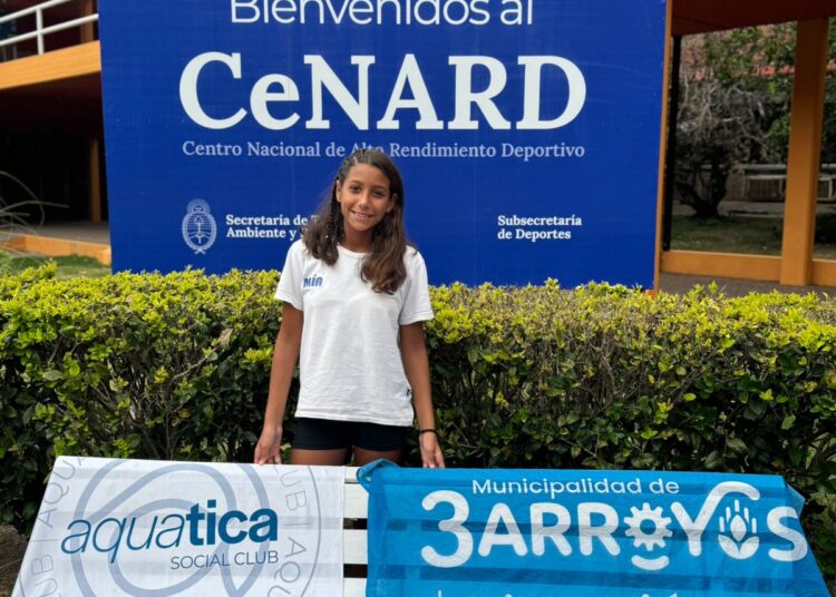 Orgullo de Orense: la nadadora Mía De La Iglesia brilla en el programa nacional de deporte adaptado