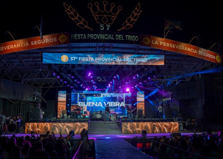 Estelares hizo vibrar a una multitud y Luck Ra prepara el gran cierre de la fiesta