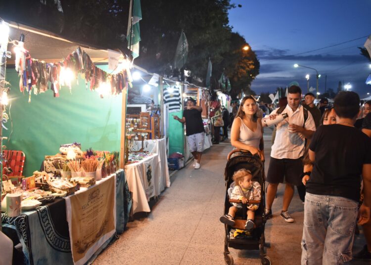 Éxito rotundo en la Feria del Club de Emprendedores: el municipio agradeció la participación local