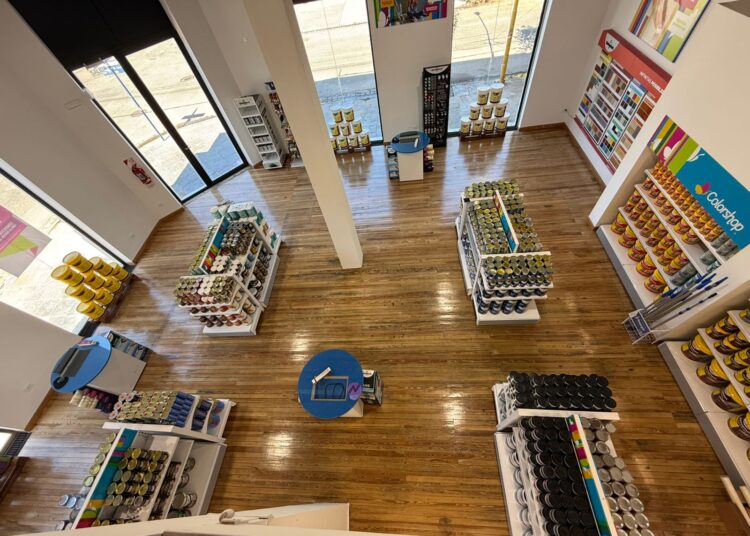Colorshop renueva su propuesta: un local moderno, luminoso y enfocado en la experiencia del cliente