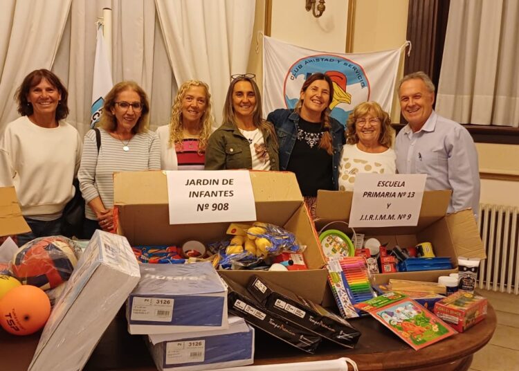 El CAS Fortín Machado realizó donaciones en establecimientos educativos