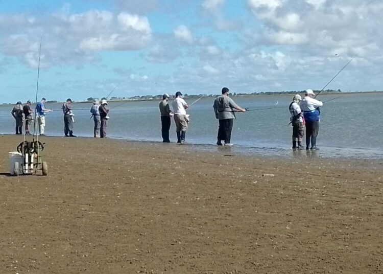 Pesca deportiva: el Club Marea Roja se destacó en Tapera de López y subió al podio provincial