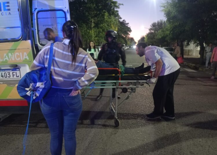 Una mujer fue hospitalizada tras ser atropellada en Tres Arroyos