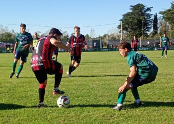 Villa del Parque ganó el anticipo y es líder en Primera