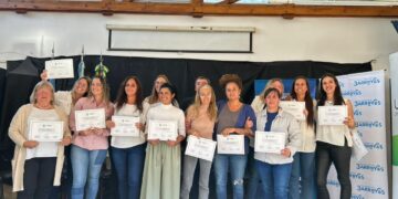 CRESTA consolida el arraigo regional con la graduación de sus diplomaturas en las localidades