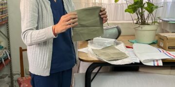 El costurero del Hospital: un área clave que suma pasantías y producción propia
