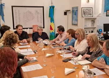 Definen un protocolo para intervenir ante amenazas y alumnos armados en escuelas provinciales