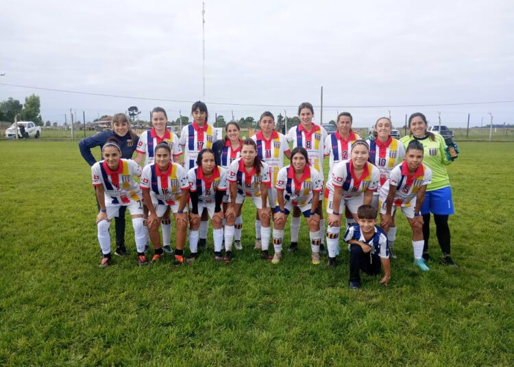 Colegiales y Argentino mandan en el fútbol femenino