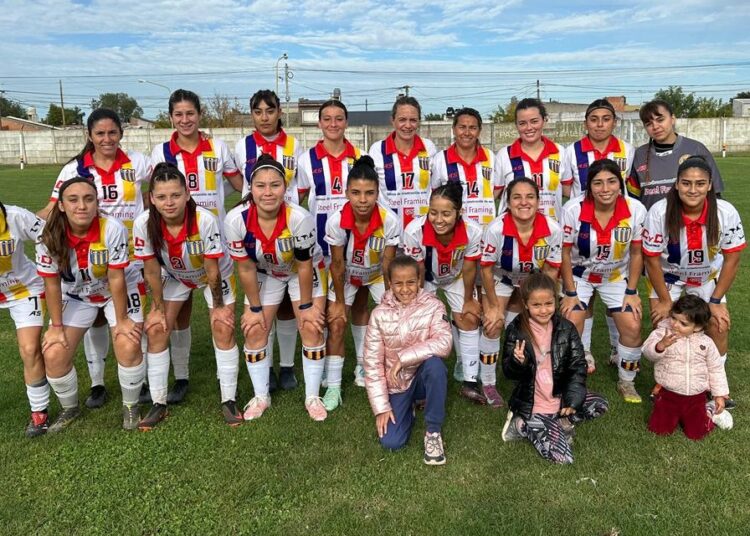 Fútbol Femenino: Colegiales no detiene su marcha y lidera con puntaje ideal