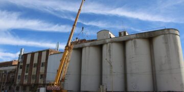 Paralizan trabajos en la ex fábrica Vizzolini