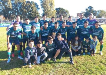 Villa del Parque no afloja y lidera, a fuerza de goles, con puntaje ideal