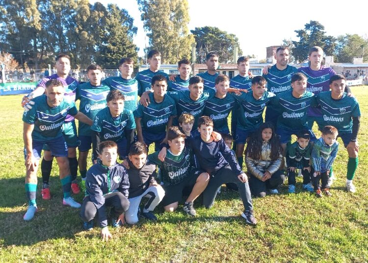 Villa del Parque no afloja y lidera, a fuerza de goles, con puntaje ideal