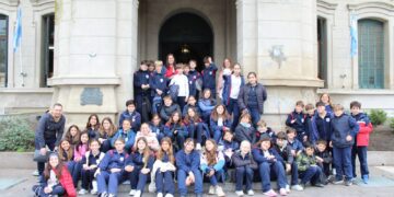 Alumnos del Colegio Holandés presenciaron la sesión del Concejo Deliberante