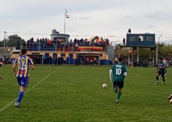 El Nacional aprovechó los empates y se prendió arriba