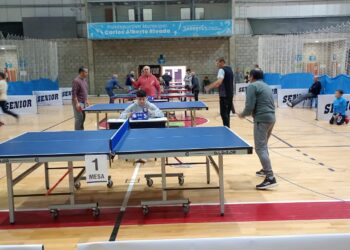 Gran convocatoria en el primer torneo abierto de ping-pong de Tres Arroyos