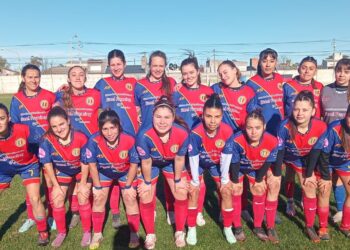 Colegiales sigue imparable y lidera con puntaje perfecto en el fútbol femenino