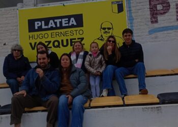 Emotivo homenaje en Olimpo: las plateas ya llevan el nombre de Hugo Vázquez
