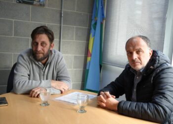 Gestiones habitacionales en la capital provincial: el Intendente coordinó en La Plata la continuidad de las viviendas para Tres Arroyos