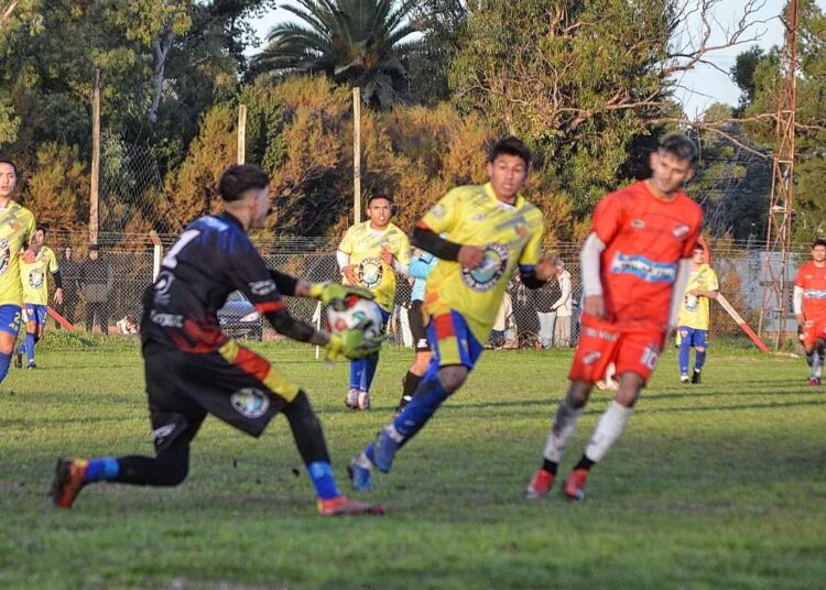 Segunda División: tres partidos abren una fecha decisiva y Alumni va por el triunfo para soñar con el título